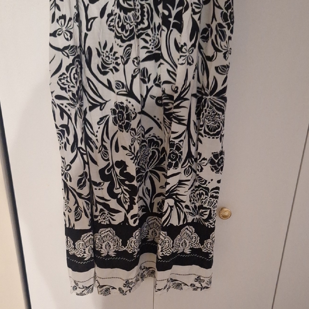 Knox Rose Black and White Floral Midi Dress - Picture 4 of 8